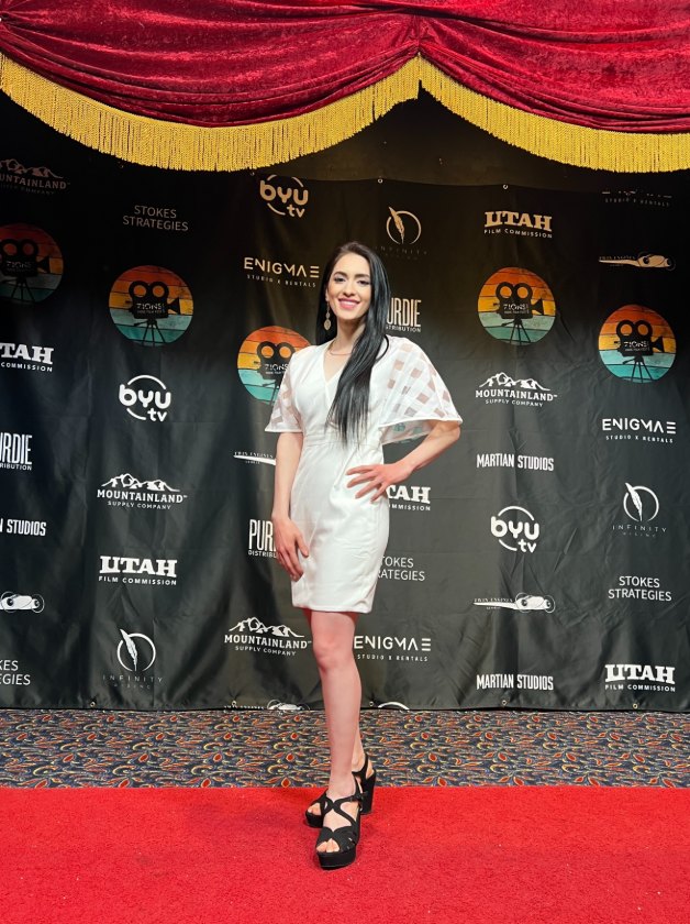 Crystal Mia at the Princess for a Day premiere